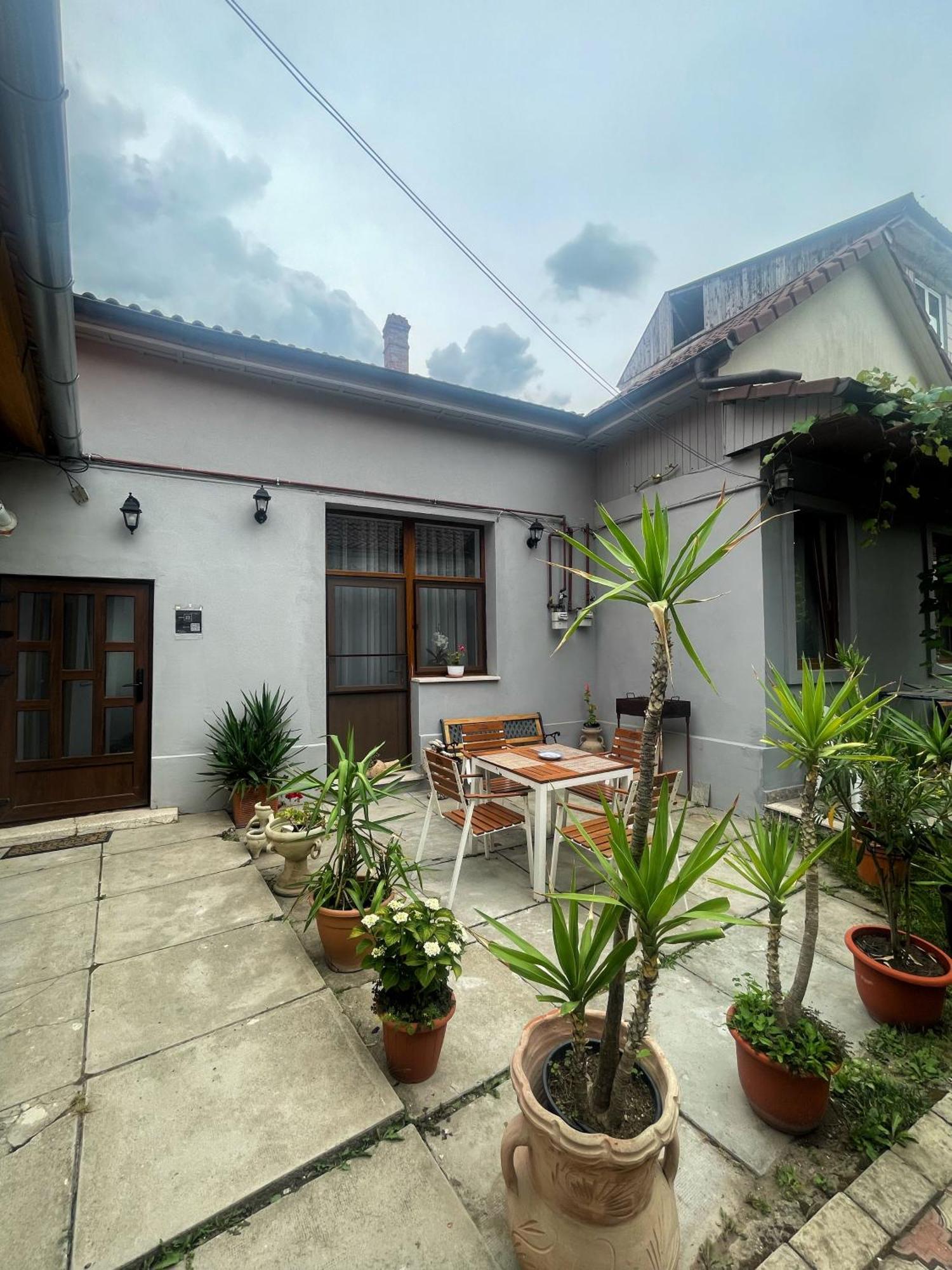 Marco'S Studio Fagaras Exterior photo